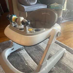 Used like new baby walker with helping toddler walk mode /tilt